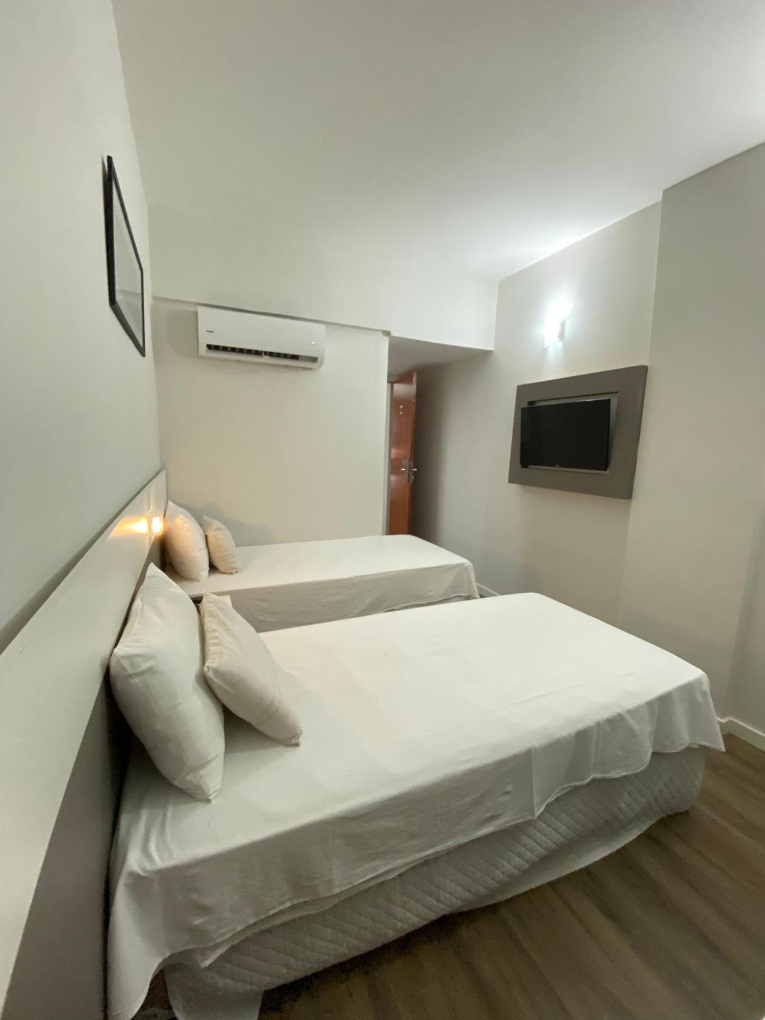 It'S Hotel Caratinga Esterno foto