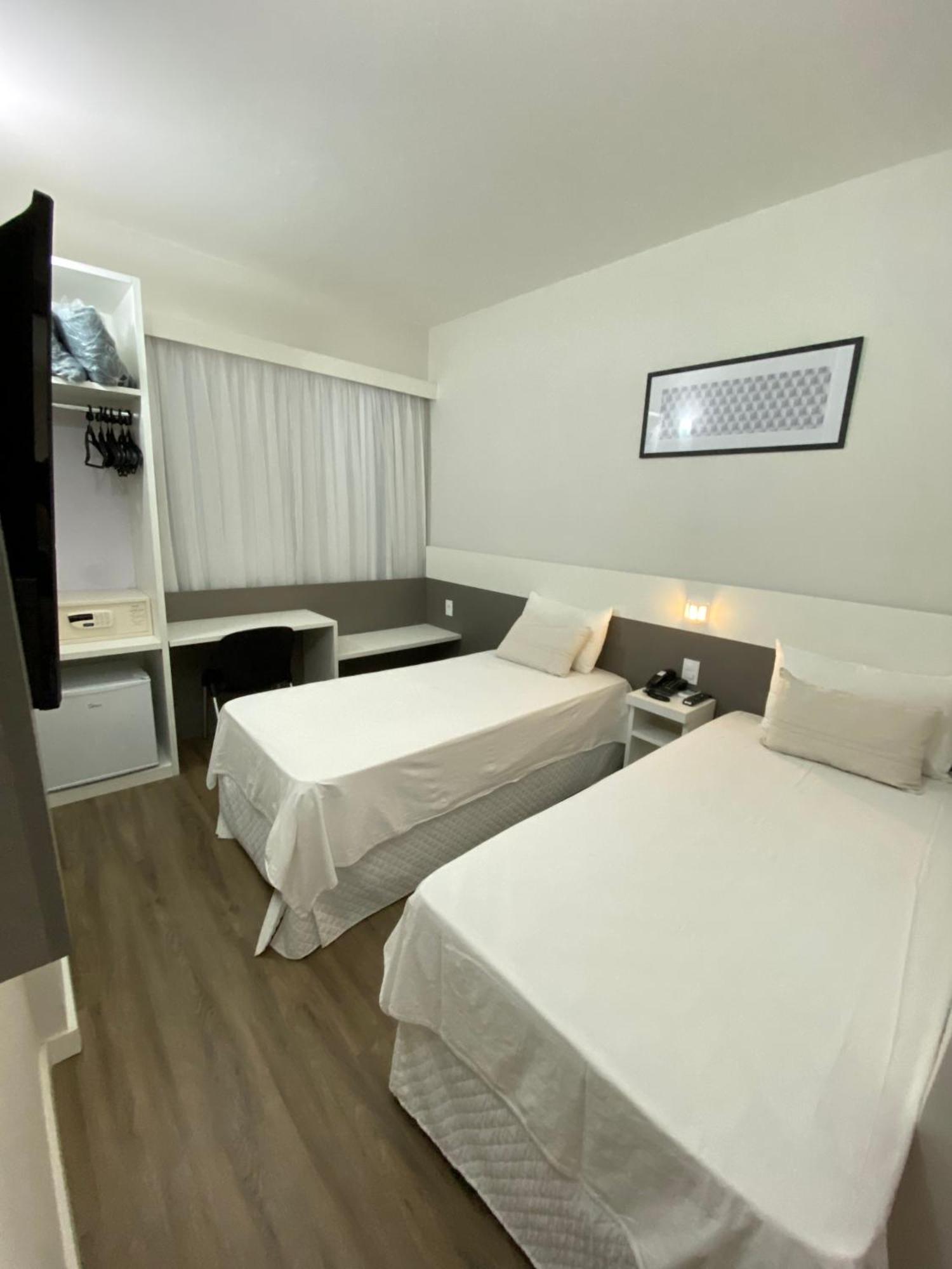 It'S Hotel Caratinga Esterno foto